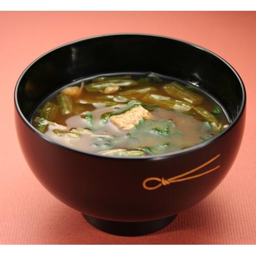 「信州・石井」の具だくさん味噌汁