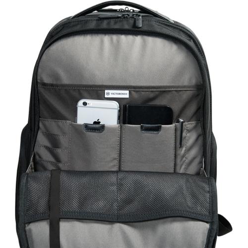 ＜ビクトリノックス＞エッセンシャル ラップトップ バックパック