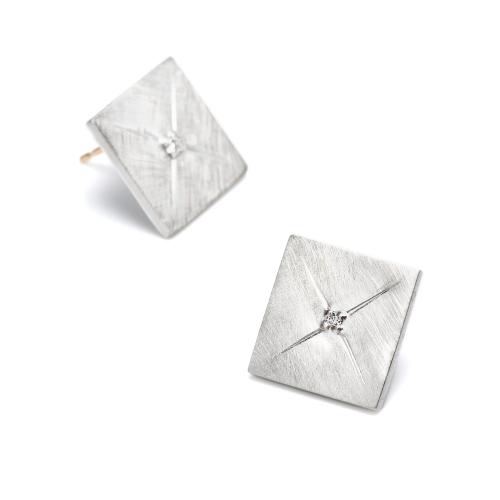 ＜HASUNA＞Magnet ピアス シルバー