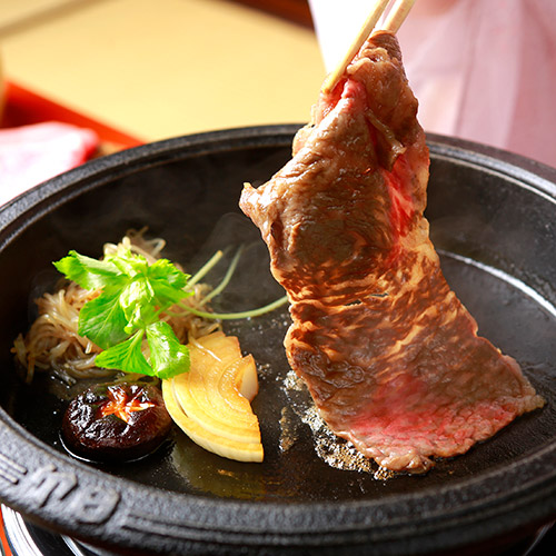 ＜日山＞和牛肩・肩ロースすき焼500g