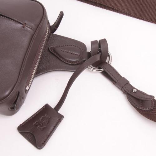 ＜PID＞ecrireシリーズ 撥水レザー ボディバック PAZ104