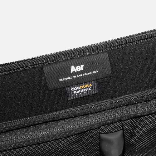 ＜Aer＞Tech Folio 13  ガジェットケース