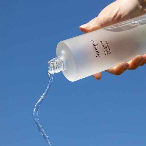 ＜ジュリーク＞ハイドレイティング ウォーターエッセンス ＋N