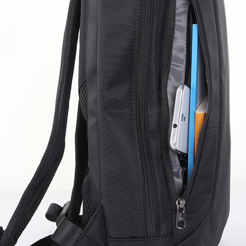 ＜グランプラス＞薄マチ ビジネスリュック B4対応