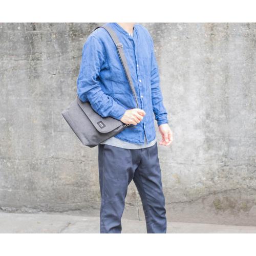 ＜ACTUS＞カジュアル フラップショルダー Mサイズ