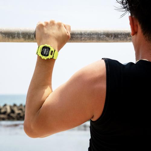 ＜カシオ＞G-SHOCK G-SQUAD Bluetooth搭載ウォッチ GBD-200-9JF