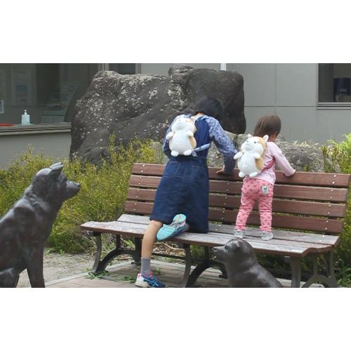 ＜大館能代空港＞秋田犬ぬいぐるみリュック（ベージュ）