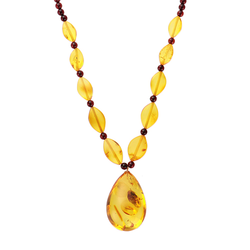 ＜ミワ＞琥珀ネックレス