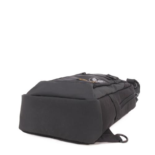 ＜AVIREX＞REGLESS ボディバック AX2200