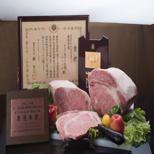 ＜もとぶ牧場＞もとぶ牛霜降りサーロインステーキ