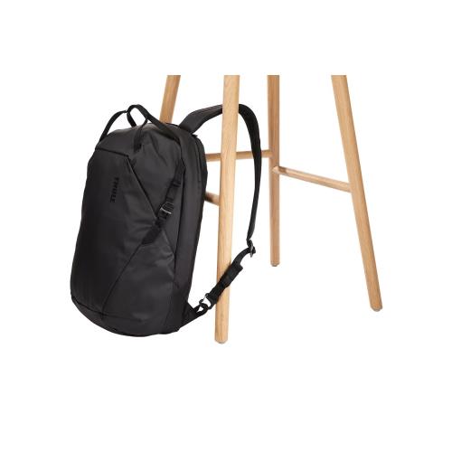 ＜THULE＞タクト バックパック 16L ブラック