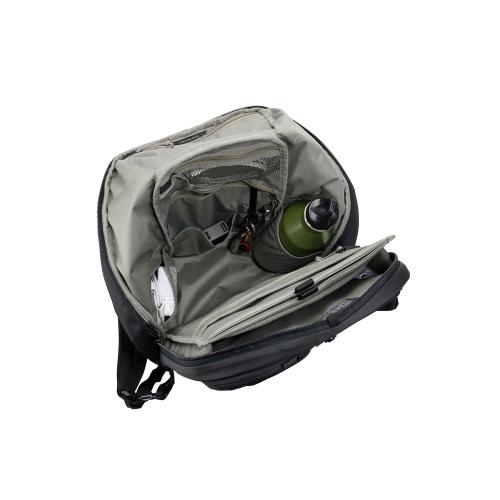 ＜THULE＞タクト バックパック 21L ブラック