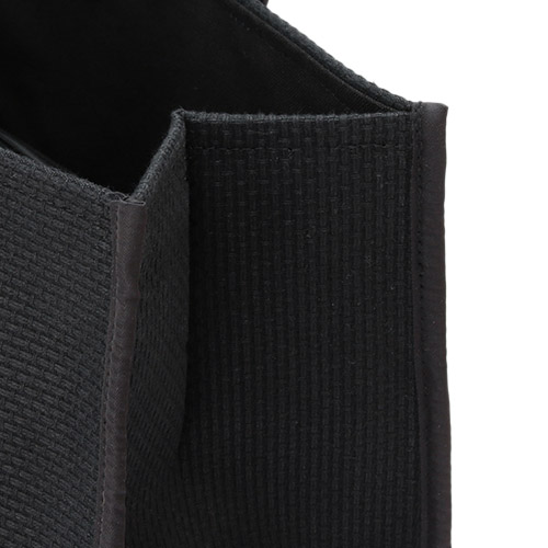 ＜sasicco＞スクエアトートL 黒