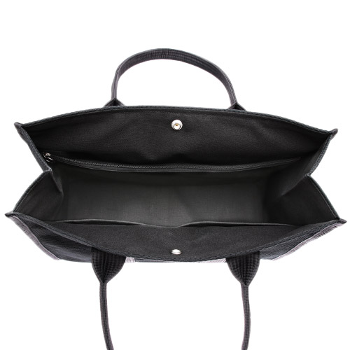 ＜sasicco＞スクエアトートL 黒