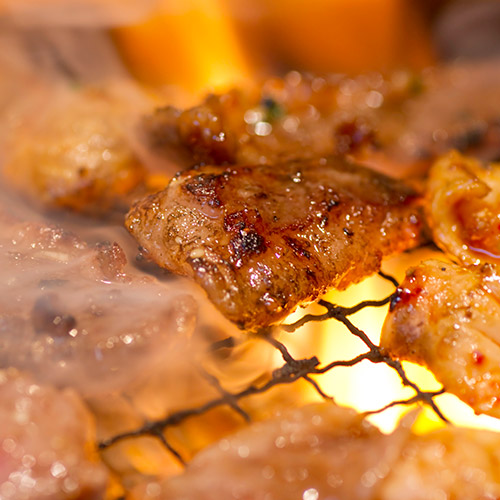 ＜米沢牛卸 肉の上杉＞国産豚のピリ辛ホルモン4パック