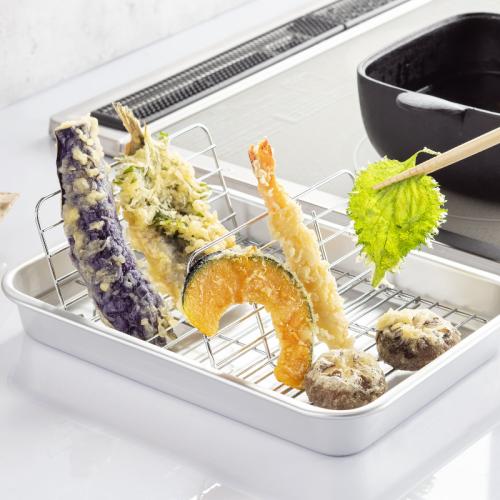 【日用雑貨】揚げ物名人立てるアミ付　深型天ぷらバットＳ