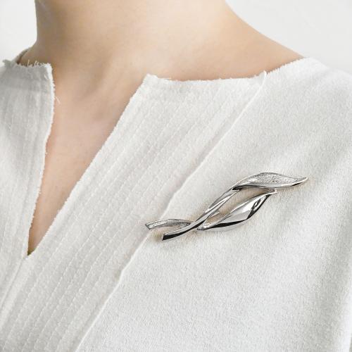 ＜グロッセ＞Leaf ブローチ プラチナ