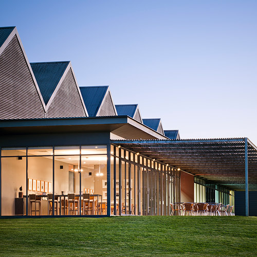 ＜ショウ・アンド・スミス＞バルハンナ・ヴィンヤード シラーズ【2019】（赤ワイン）