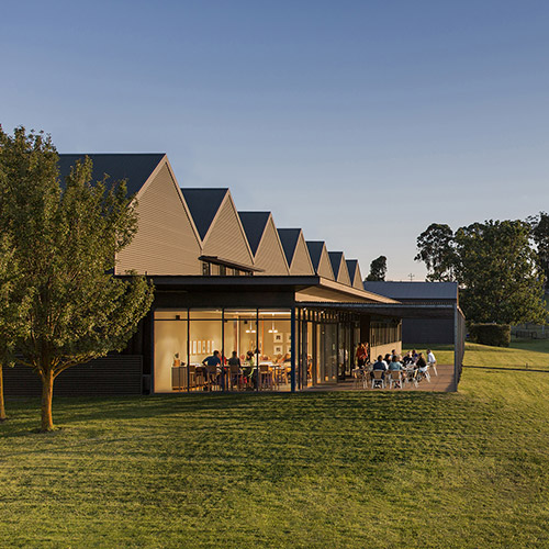 【送料当社負担】＜ショウ・アンド・スミス＞希少なレンズウッド赤白飲み比べ2本セット