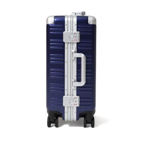 ＜TAKEO KIKUCHI＞ ワンプッシュロック機能 フレームハードキャリー ポリカーボネイト100％ アルミ製コーナーパット アルミフレーム 36L／ﾈｲﾋﾞｰ