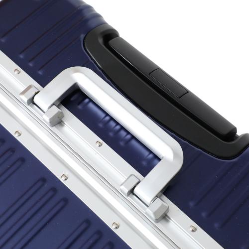 ＜TAKEO KIKUCHI＞ ワンプッシュロック機能 フレームハードキャリー ポリカーボネイト100％ アルミ製コーナーパット アルミフレーム 65L／ﾈｲﾋﾞｰ