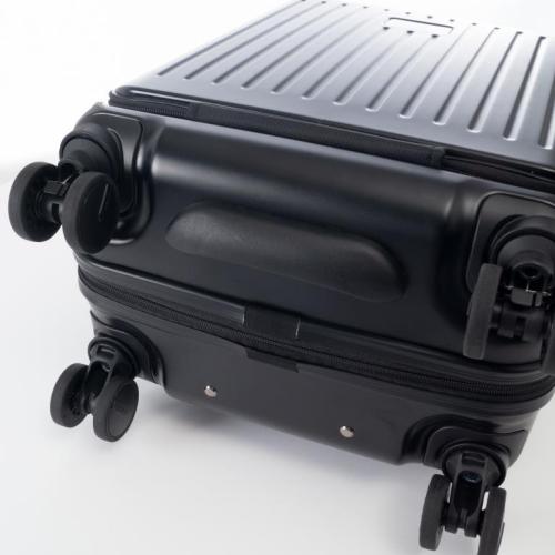 ＜TAKEO KIKUCHI＞ 前輪ストッパー フロントオープン機能 ジッパーハードキャリー ポリカーボネイト100％ 32L／ﾌﾞﾗｯｸ