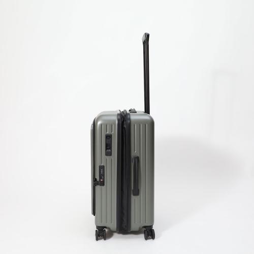 ＜TAKEO KIKUCHI＞ 前輪ストッパー フロントオープン機能 ジッパーハードキャリー ポリカーボネイト100％ 65L(+5.8L)