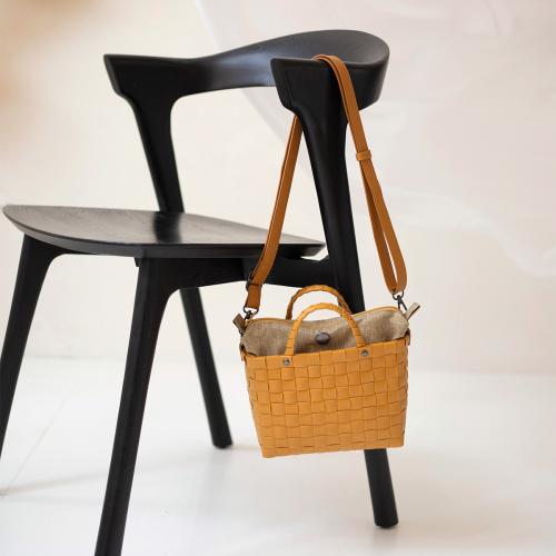 ＜Handed By＞ハンデッドバイ ショルダーバッグ ダッシュ