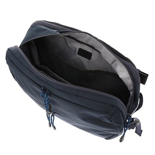 ＜ANA FINDS＞Traveler エクスパンダブルボディバッグ