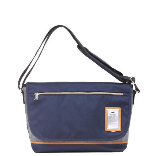 ＜MADDEN＞メッセンジャーバック NMTC07