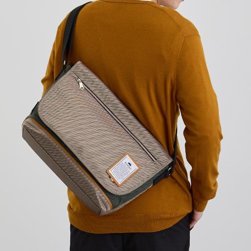 ＜MADDEN＞メッセンジャーバック NMTC07