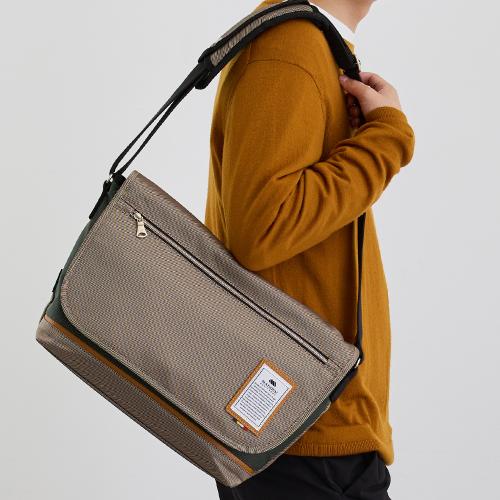 ＜MADDEN＞メッセンジャーバック NMTC07