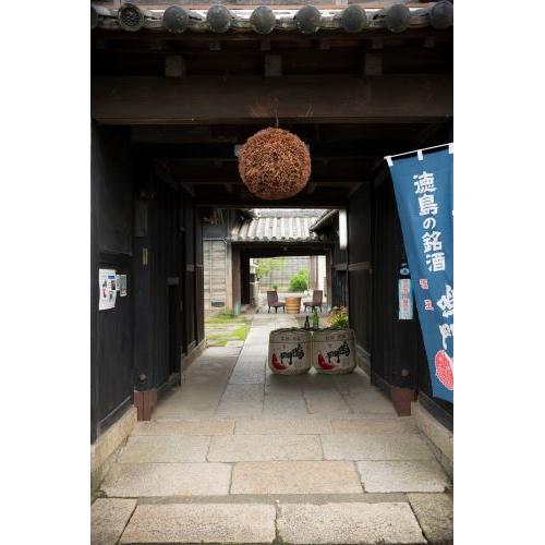 ＜本家松浦酒造場＞鳴門鯛 ワイングラスで美味しい純米酒セット【徳島県】