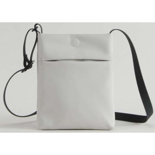 ＜マヴィ プレーン＞サコッシュショルダー