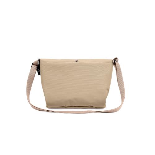 ＜hellolulu＞ハロルル カナ コンパクト ユーティリティショルダーバッグ