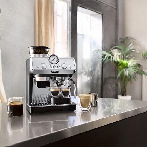 ＜デロンギ＞ラ・スペシャリスタ・アルテ グラインダー付き エスプレッソ・カプチーノメーカー　EC9155J-B/W