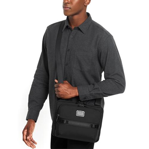 ＜TUMI＞「サーヴィス」クロスボディ