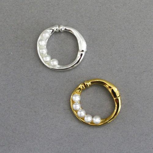 ＜アビステ＞サークルパールワンイヤカフ　シルバー