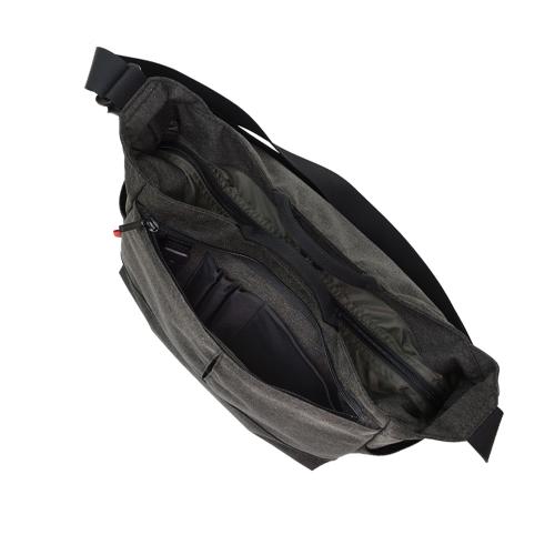 ＜MANHATTAN　PASSAGE＞スタイリッシュ　ショルダーバッグ　コミューター#2505CH