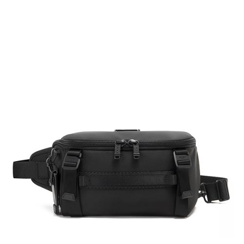 ＜TUMI＞「プラトーン」スリング