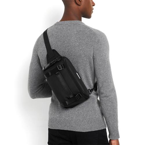 ＜TUMI＞「プラトーン」スリング