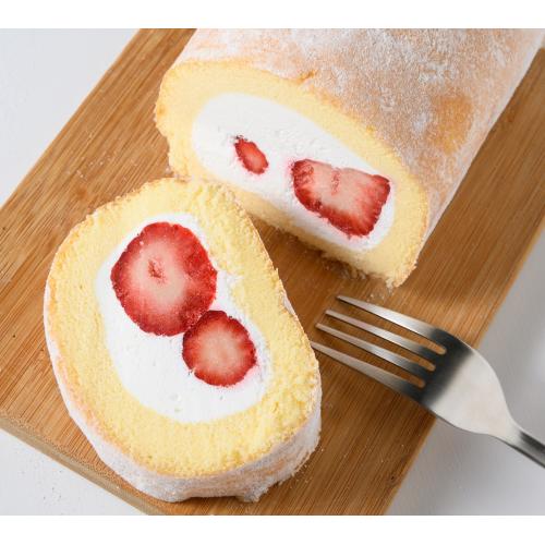 ＜新杵堂＞あまおうロールケーキ