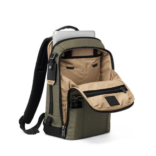 ＜TUMI＞「ダイナミック」バックパック