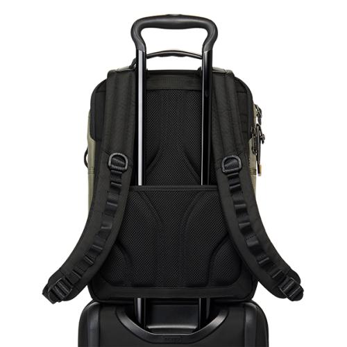＜TUMI＞「ダイナミック」バックパック