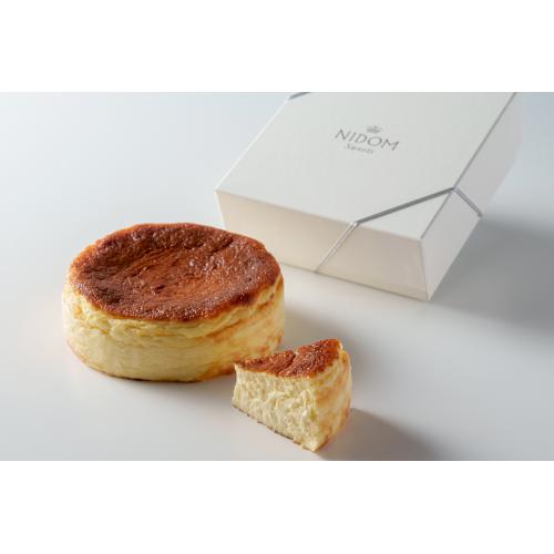 ＜ホテルニドム＞バスクチーズケーキ2種
