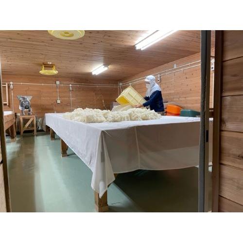 ＜米鶴＞スパークリング・ロゼ日本酒