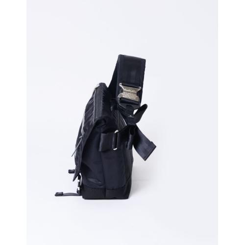＜master-piece＞Lightning 02121-v2 BK MESSENGER BAG