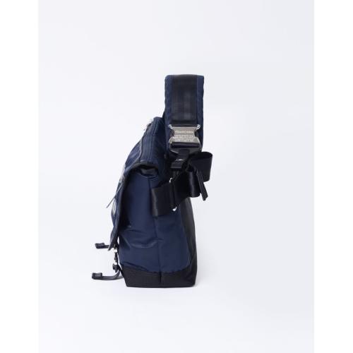＜master-piece＞Lightning 02121-v2 BK MESSENGER BAG