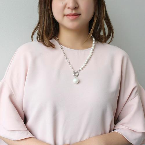 ＜アビステ＞ガラスパール×チェーンコンビショートネックレス