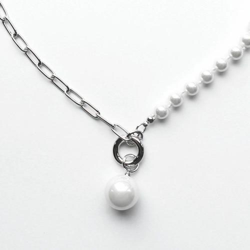 ＜アビステ＞ガラスパール×チェーンコンビショートネックレス